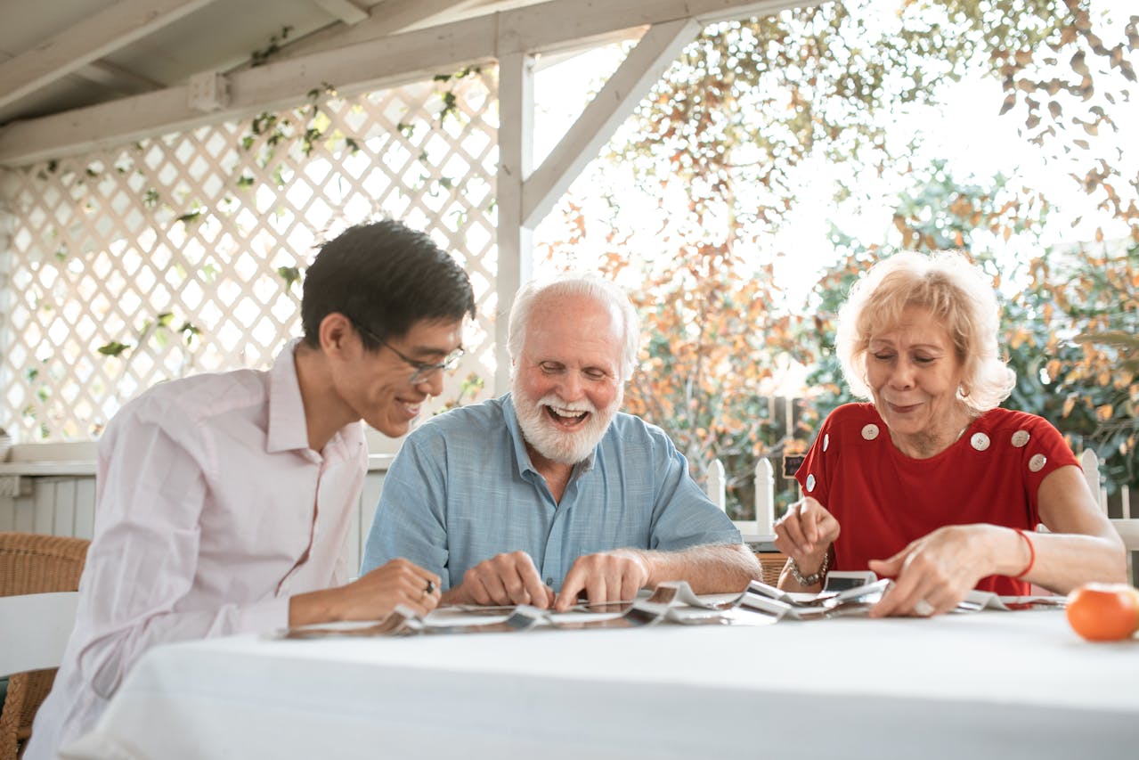 imagen de una familia sonriente